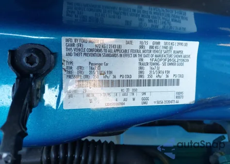 2016 Ford Focus Se z USA, uszkodzony, nr VIN 1FADP3F26GL210639